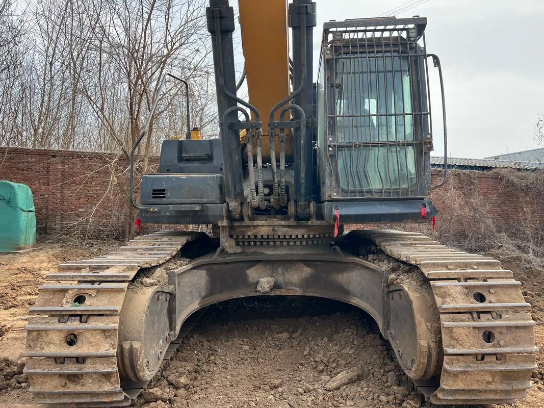 二手徐工490挖掘機帶195破碎錘及鑄造件轉讓，機會難得！